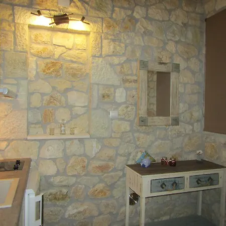 Lydia Apartment Katomerion